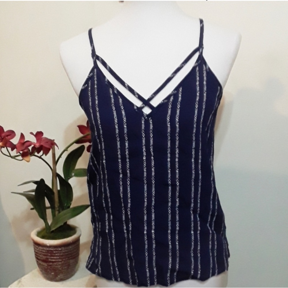 Olivaceous navy and white pattern tank top